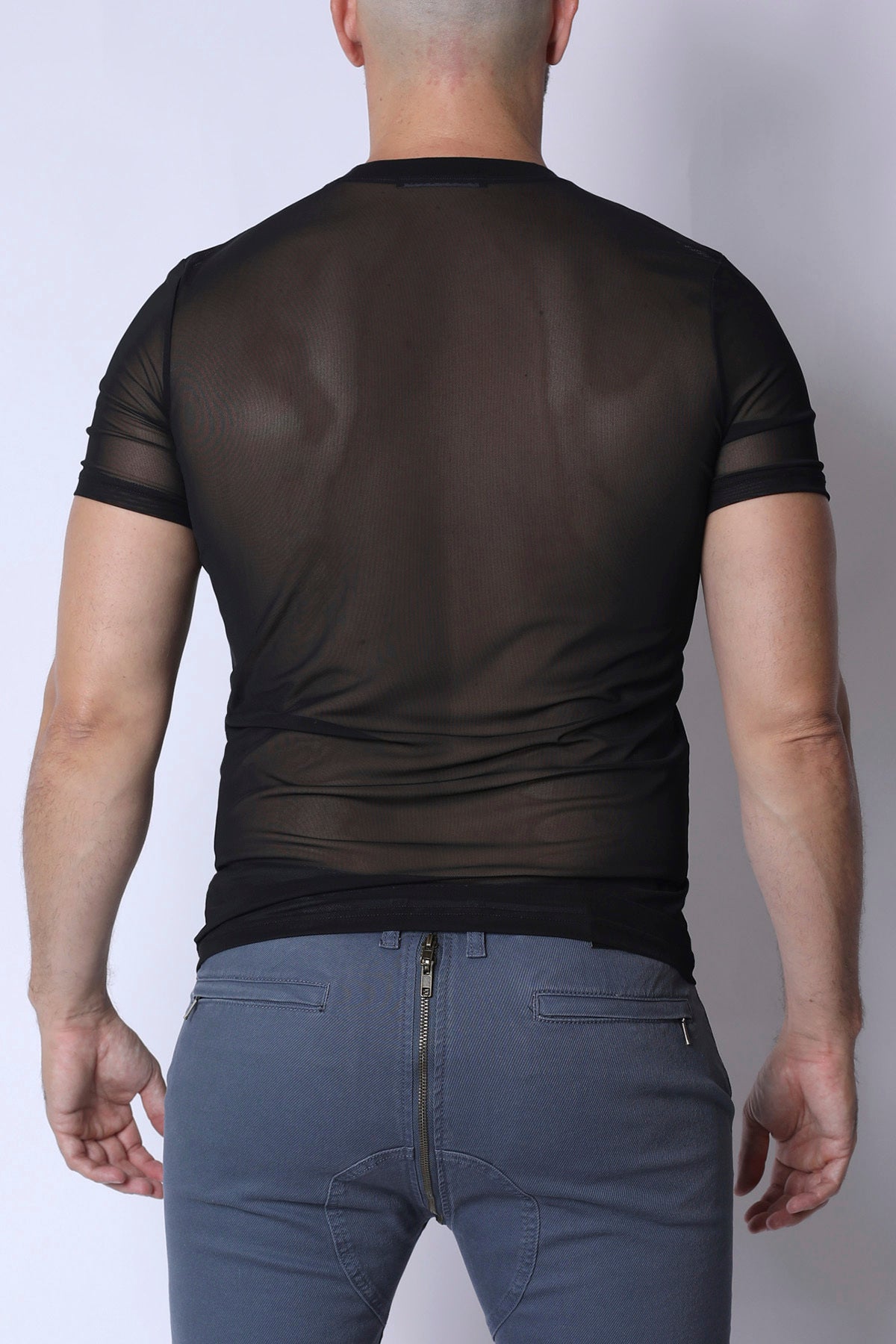Black sheer mesh short-sleeved phantom mesh t-shirt made of lightweight breathable fabric for stylish layering