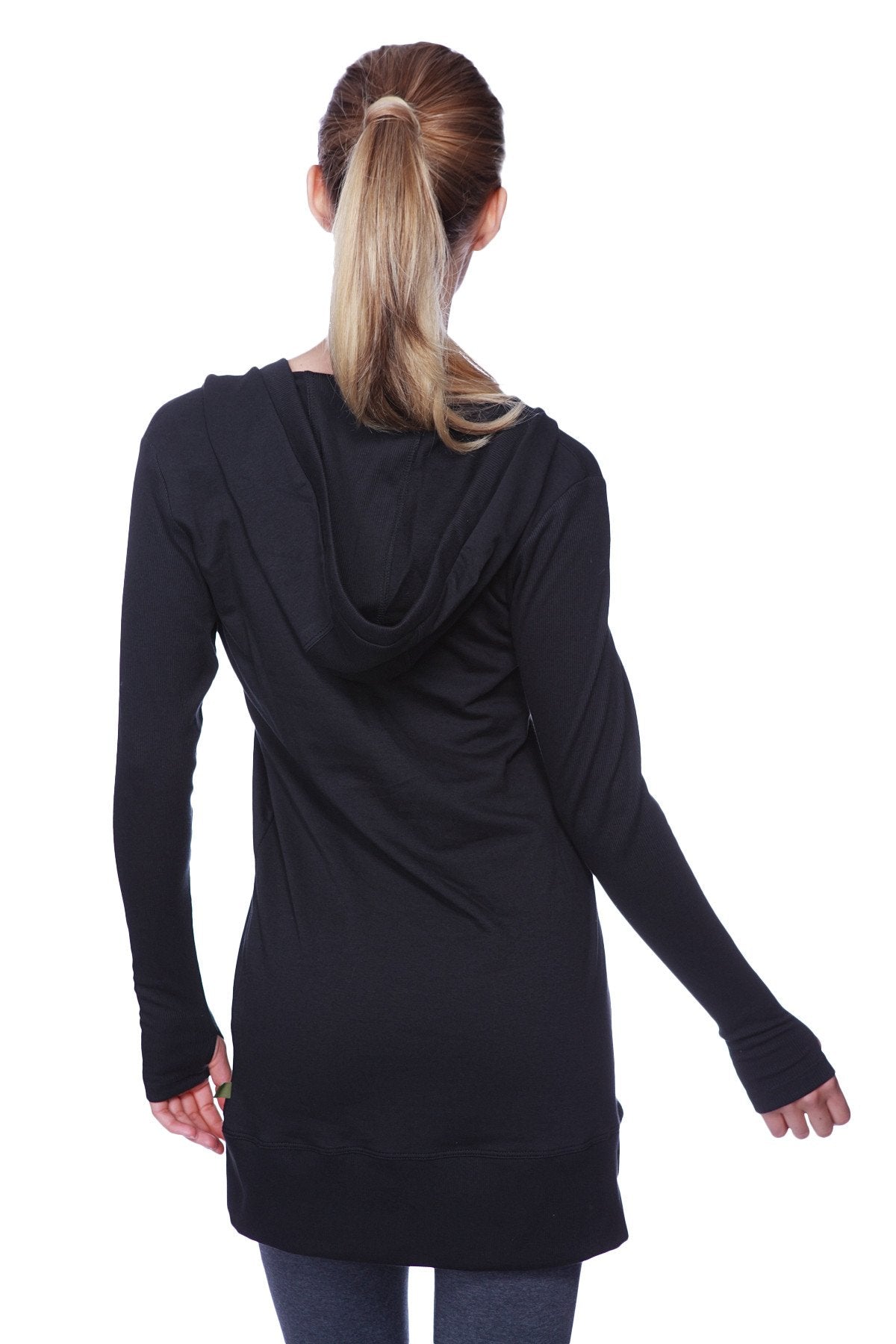 Black long-sleeved women’s hoodie top with relaxed fit and ribbed cuffs in solid black color