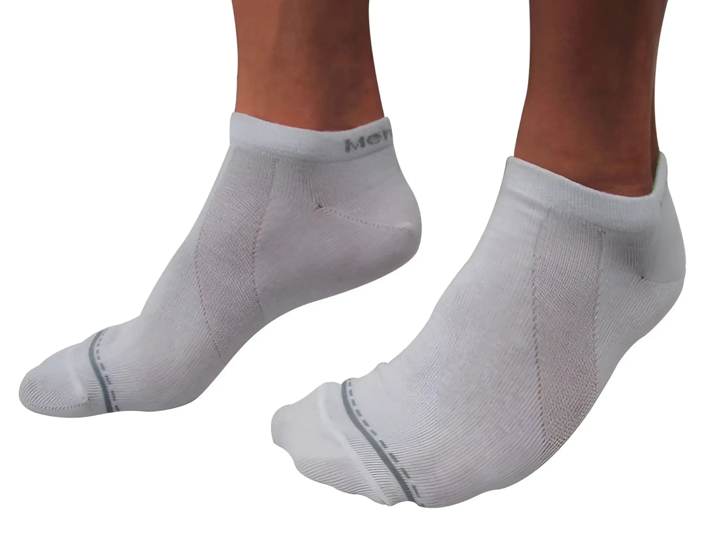 Mensuas invisible basic socks white 090002 size 10-12 light gray ankle socks with subtle darker gray stitching and soft knit fabric