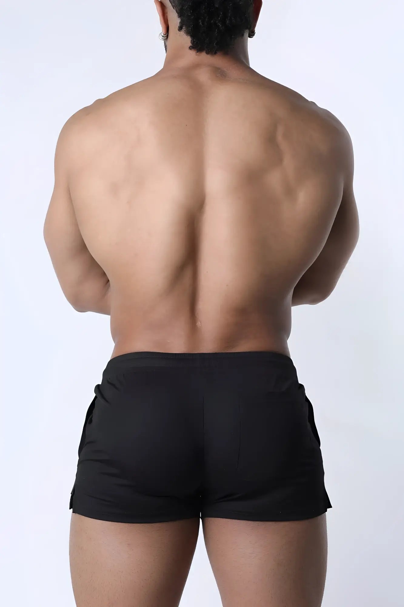 Muzzle up athletic short in black with a sleek form-fitting design ideal for sports and workouts