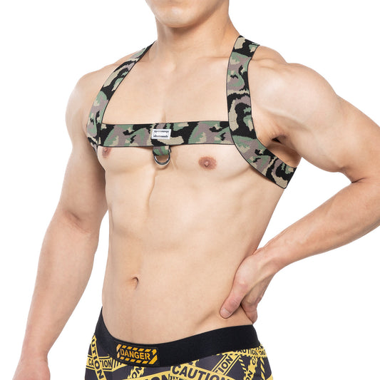 Camouflage-patterned metro malewear military harness in black and green made of stretchy fabric material