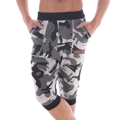 Gray and black camouflage patterned capri pants with black elastic waistband and cuffs metroMalewear Scandinavia gym shorts camo grey 4711-62