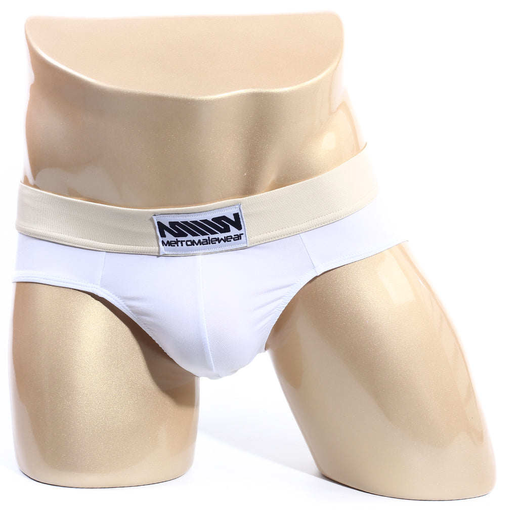 White metro malewear deportivo brief with beige elastic waistband featuring branded label for active wear use