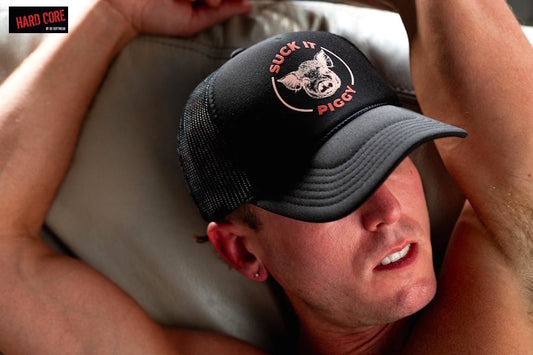 Hard Core 3900 Herren Suck it Piggy Trucker Cap - Schwarz