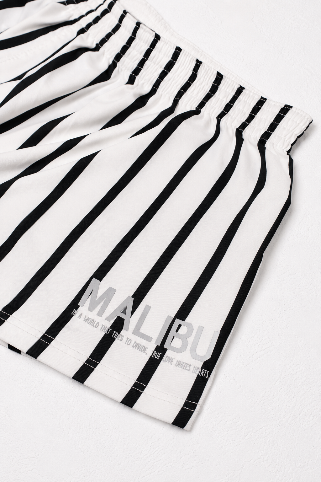 JJ Malibu Men's Stretch-It 2" Athletic Short Shorts - Pinstripe