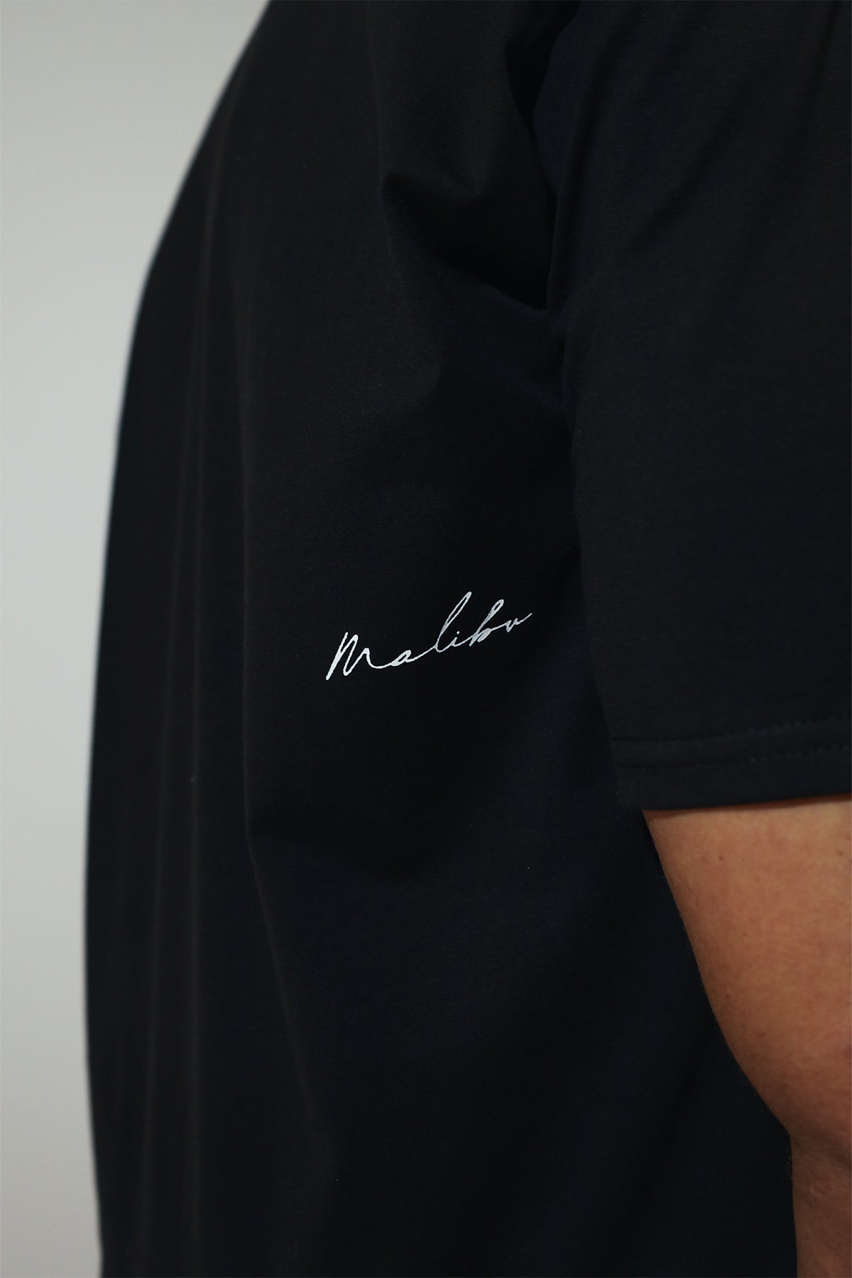 JJ Malibu Men's Oversized Relaxed Crop Top - Midnight Black