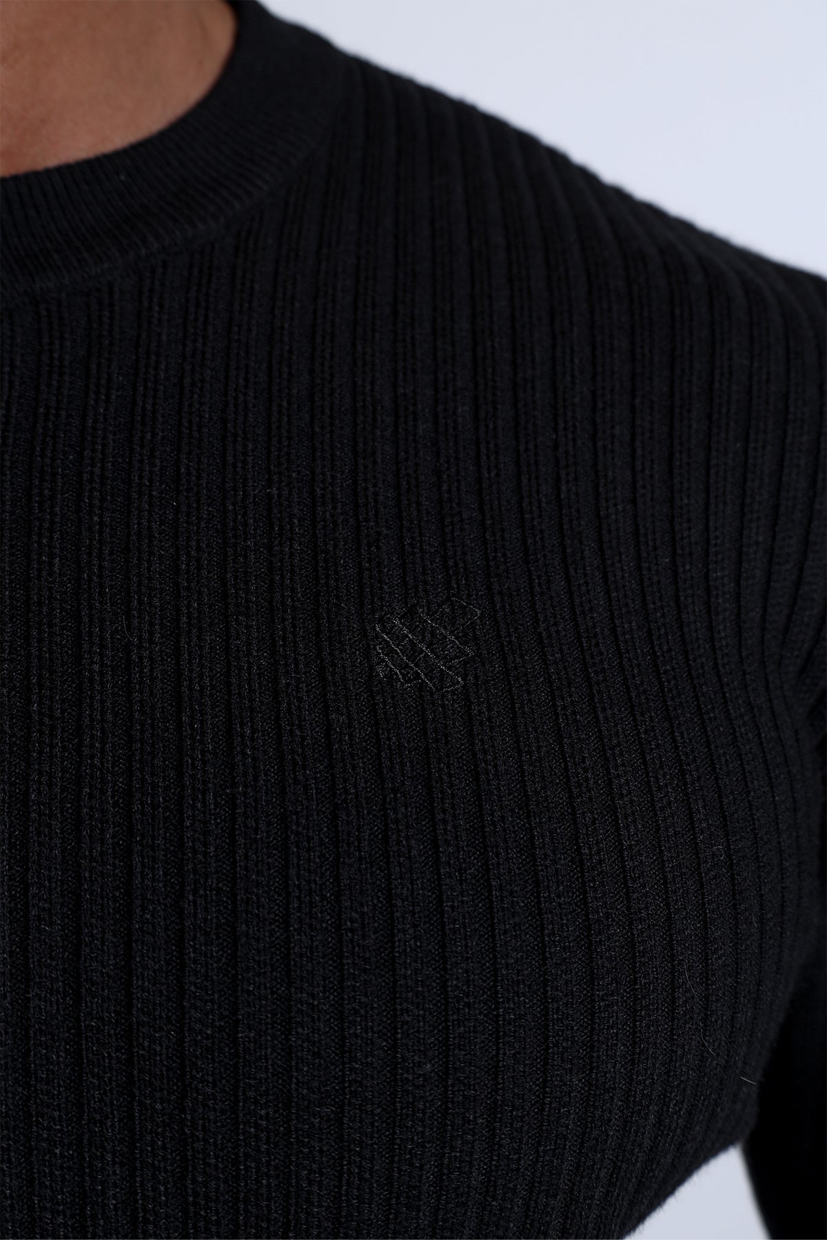 Jed North Men's Classic Henley Sweater  - Black