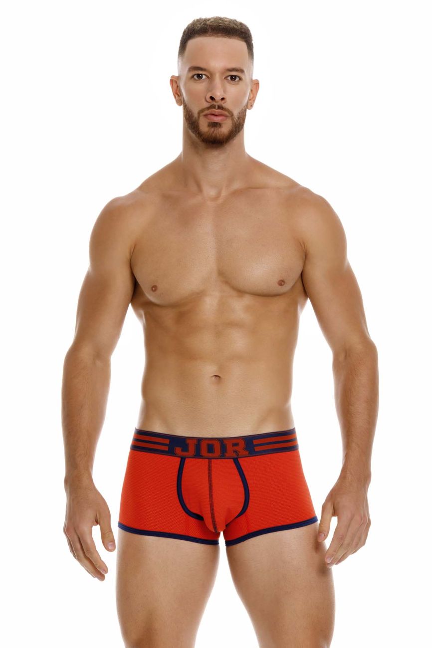 JOR 1943 College Trunks Farbe Rot