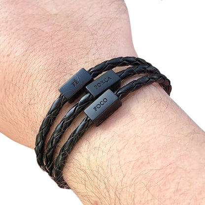 CA-RIO-CA Herrenarmband aus schwarzem Leder und Silber, verstellbar, mit den portugiesischen Begriffen für Fokus, Stärke, Glaube & Mut