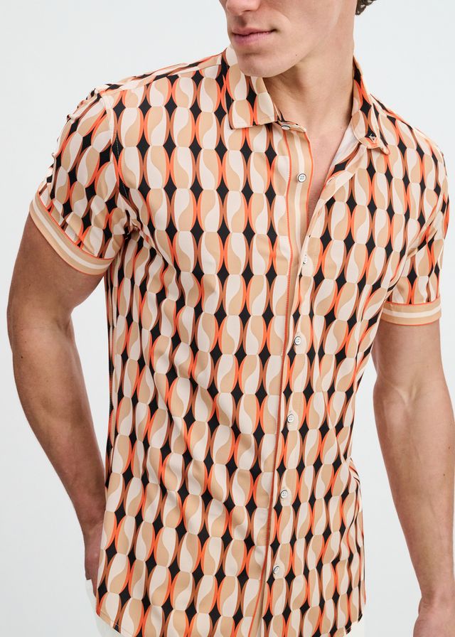 ST33LE Printed Performance S/S Shirt With Placket Detail - Spice/Sand