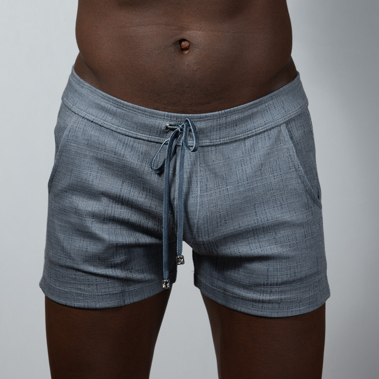 Tulio linen texture shorts in gray featuring a drawstring waistband and side pockets in a breathable fabric