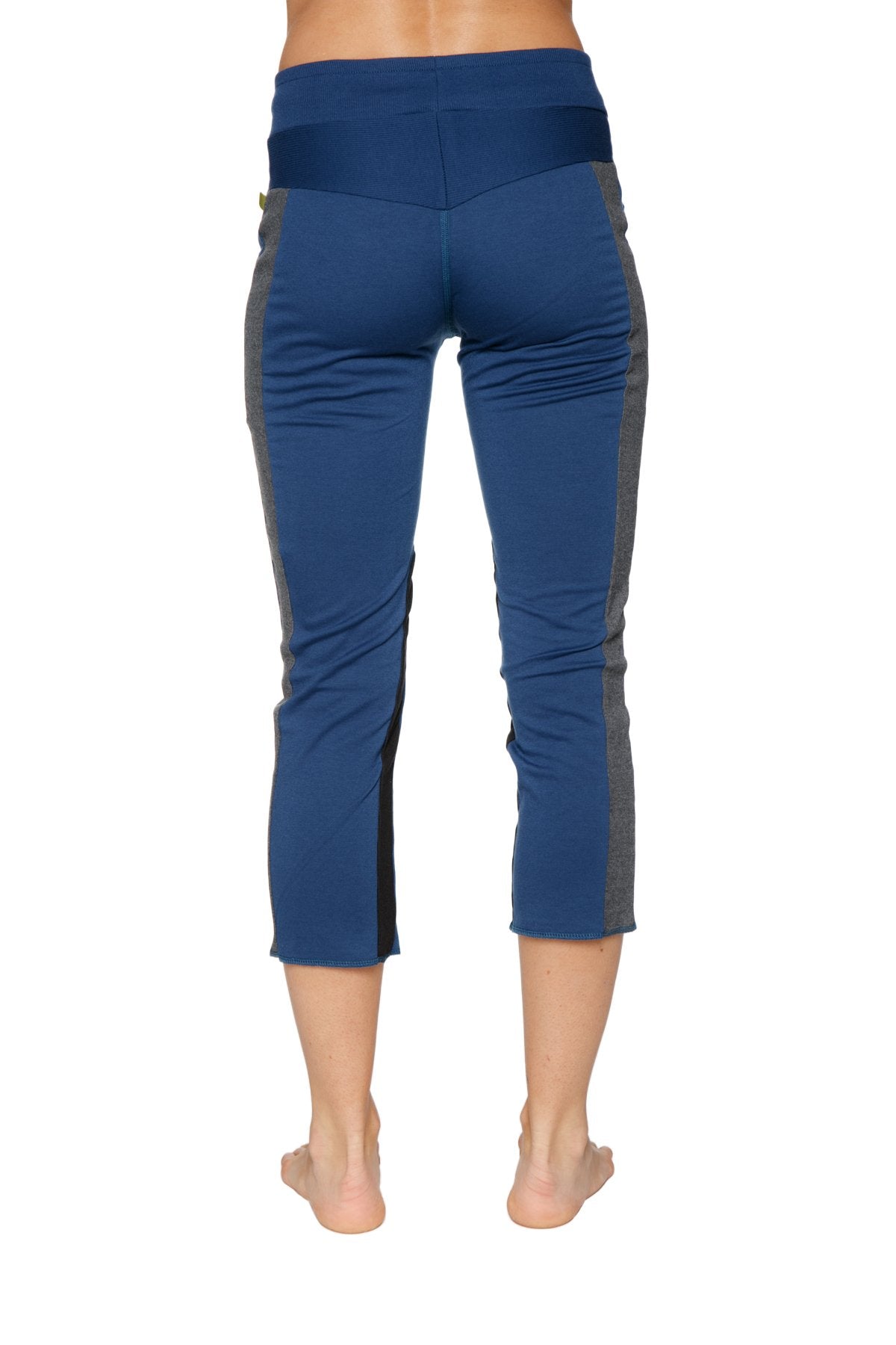Women’s royal blue and charcoal gray 4/5 length high-waisted zipper pocket capri yoga pants