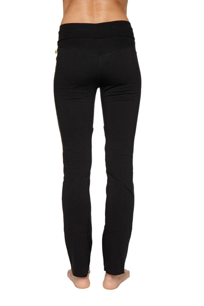 Women’s organic boyfriend yoga training pant in black with high-waisted elastic band and subtle seam detailing