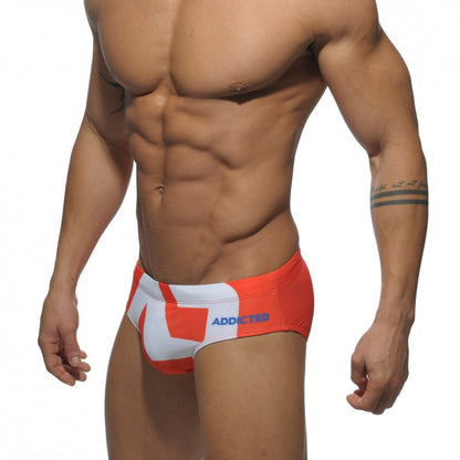 EXTRA-LARGE LOGO BRIEF