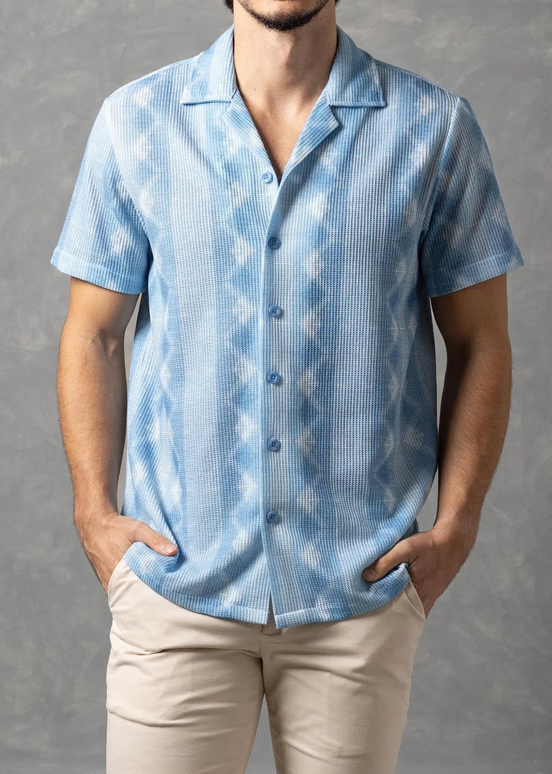 Bespoke Moda Herren-Kurzarmhemd mit Textur „Azure Coast“ – Blau