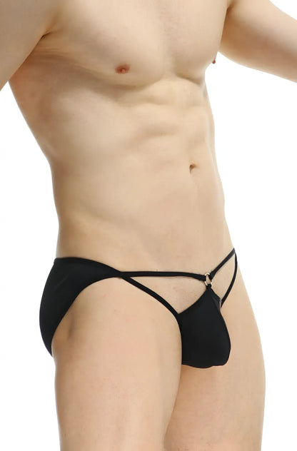 Bikini Auxy black men’s thong with a crisscross design and central metallic clasp in form-fitting fabric