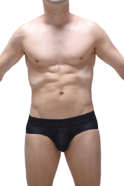 Black briefs with a smooth form fitting design in voile fabric for comfortable all day wear