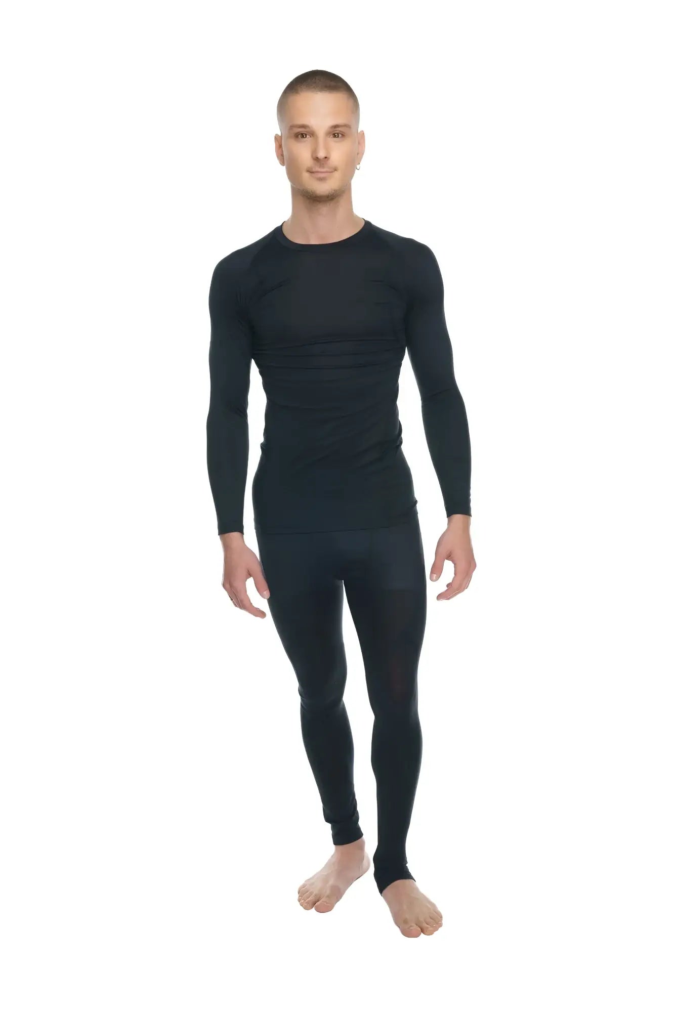 Black long-sleeved thermal underwear set with raglan crew-neck in carbon black for cold weather layering