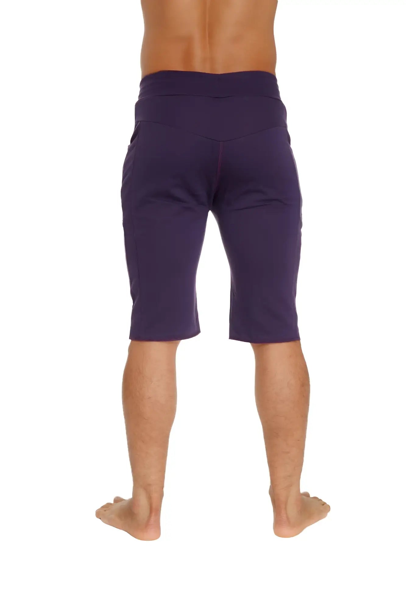 Eco-track short in eggplant purple with elastic waistband and side pockets made from eco-friendly material