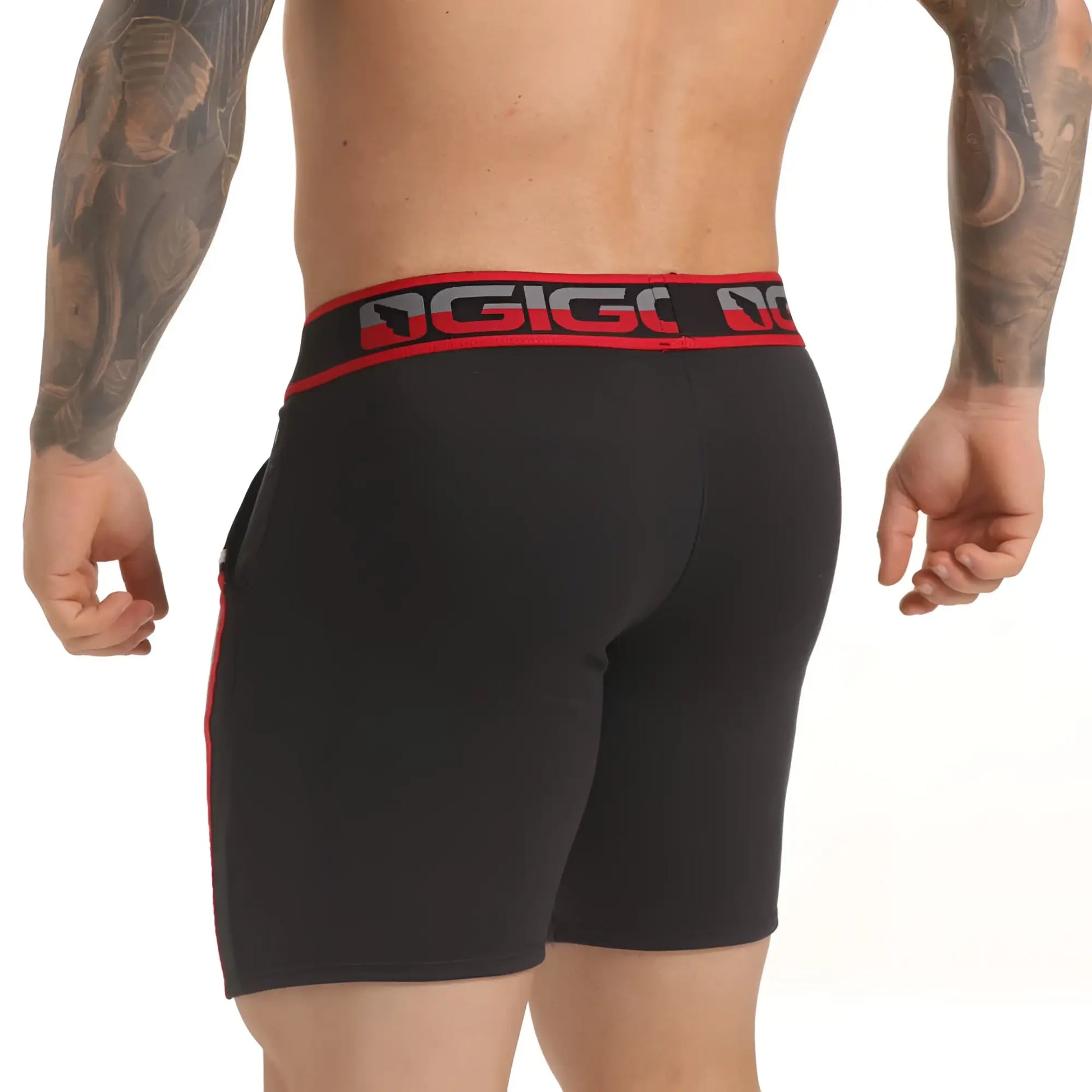 Black Gigo Versatil Red short boxer briefs with red and gray branding on waistband for comfortable everyday wear
