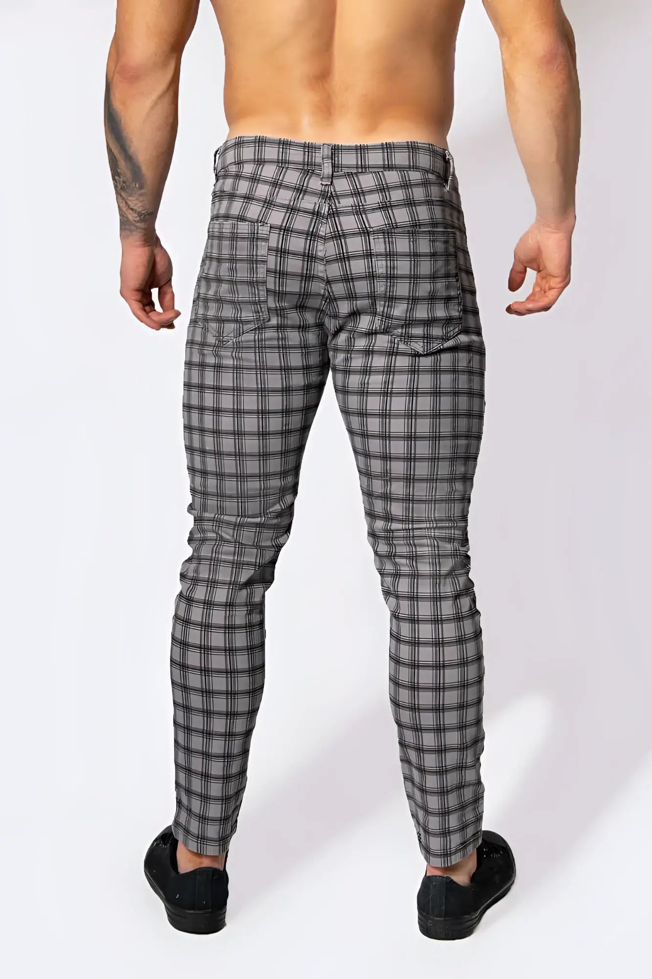 Black and gray plaid slim-fit trousers jed north embassy grid pants grey jnbtm066 size m