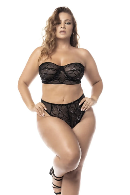 Mapale 8761X two piece set black lace bra and high waisted panties with floral patterns front view