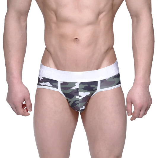Men’s camouflage-patterned briefs with white elastic waistband metroMaleWear bright brief green camo 6106-39