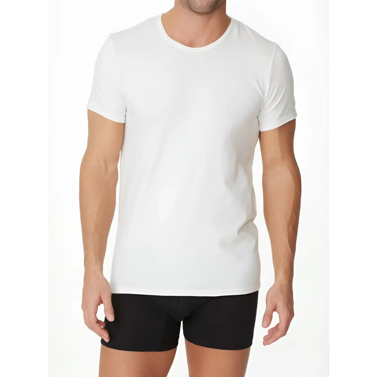 White crew-neck t-shirt made of soft cotton fabric by Parker & Max model PMFPCS_TCN1