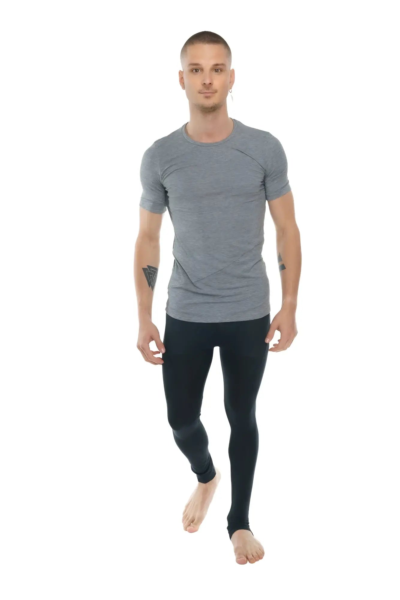 Gray short-sleeved perfect pocket crew-neck tee in steel heather with subtle heathered texture and ribbed neckline