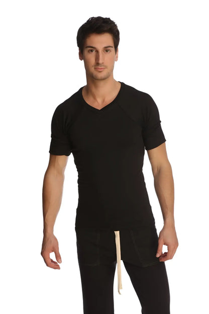 Black raglan virtual crew neck short-sleeved t-shirt with v-neck made from soft breathable fabric