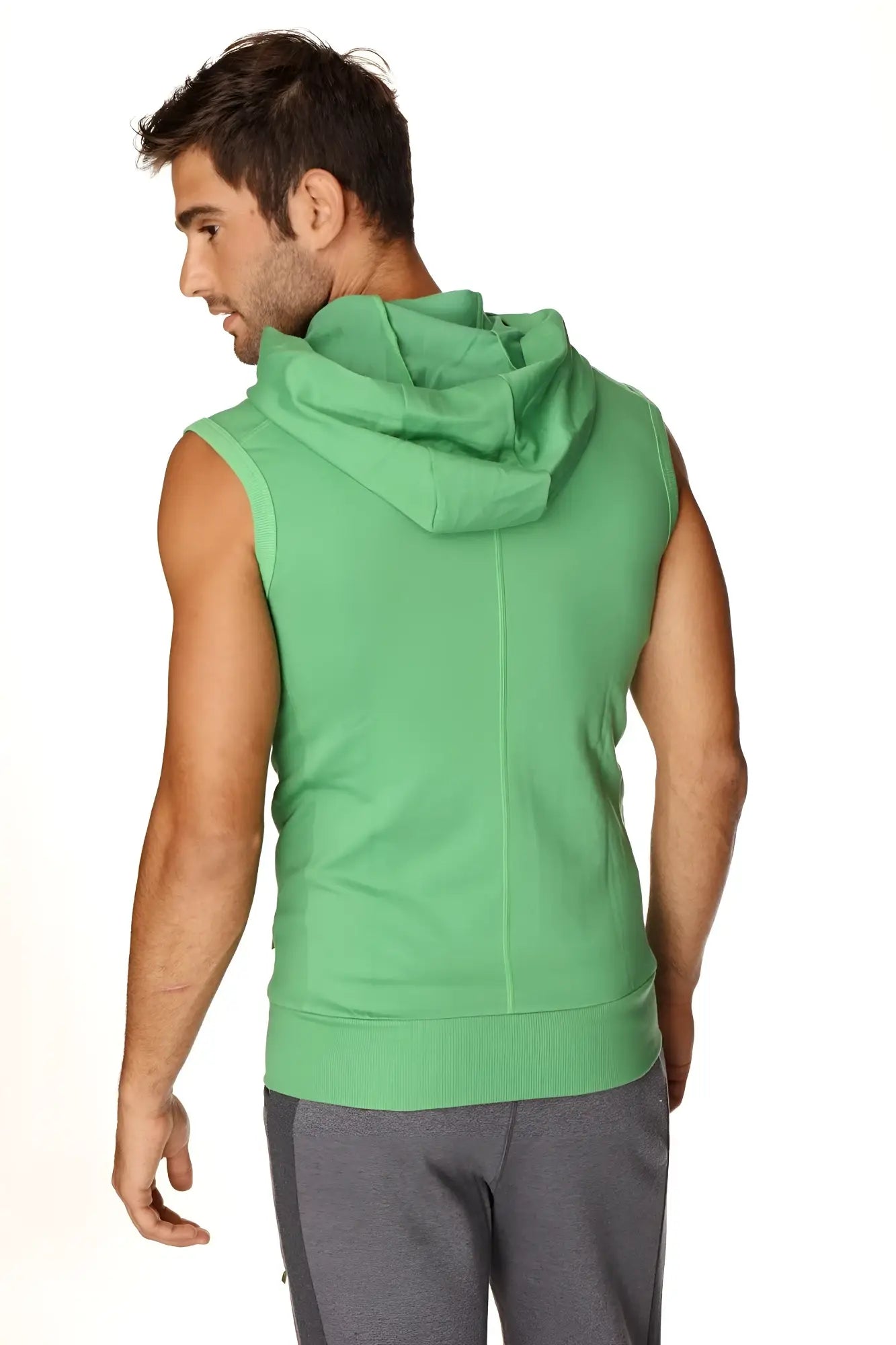 Green sleeveless yoga hoodie made of bamboo fabric featuring a hood and ribbed hem for comfortable wear