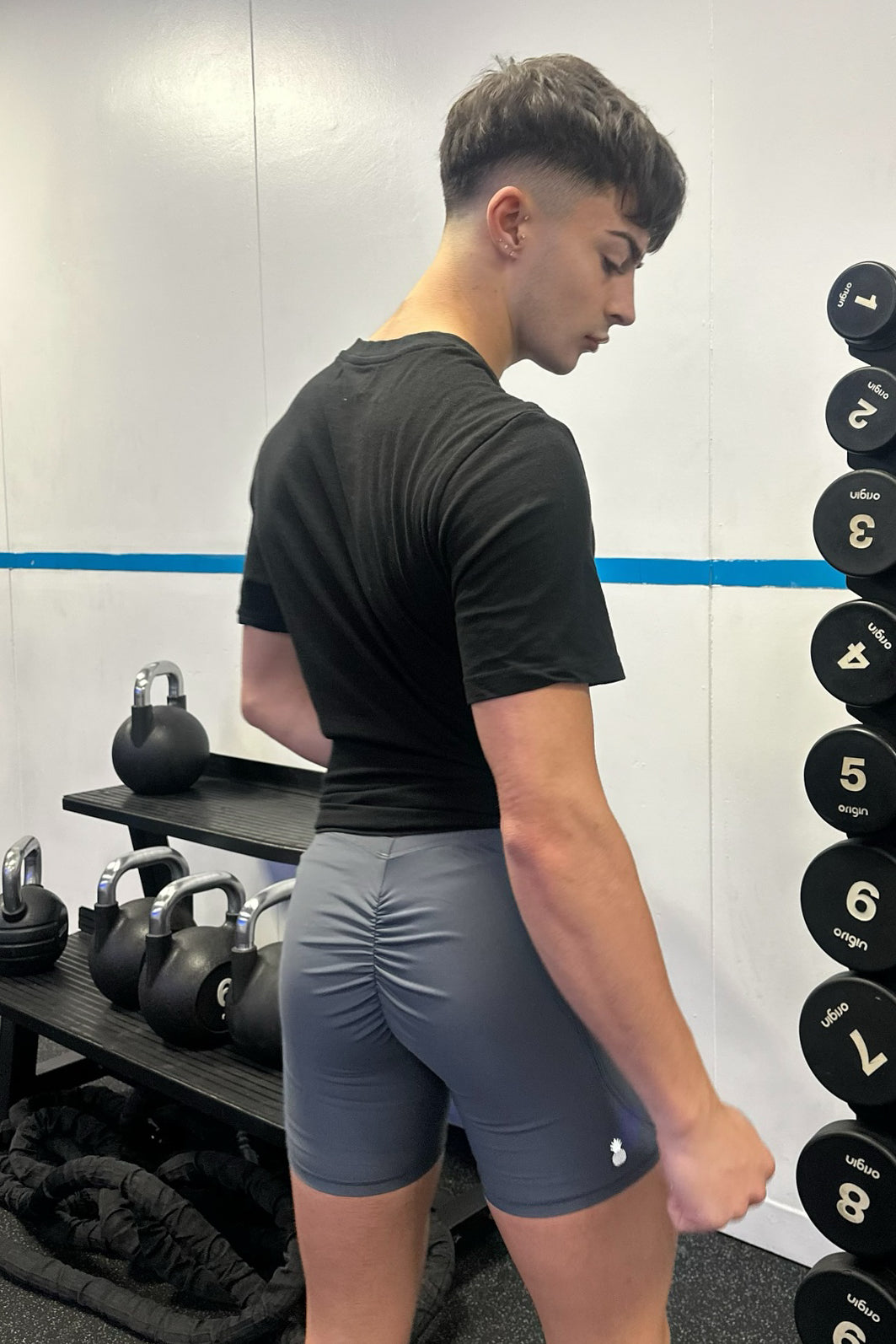 JJ Malibu Men's Lustrous Scrunch-Butt 4.5" Bike Shorts - Graphite