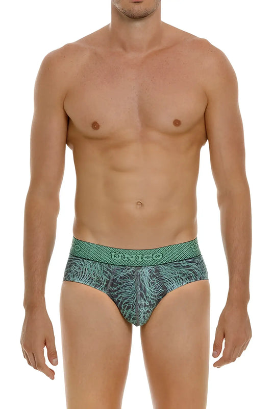 Green patterned briefs with textured abstract design and unico waistband logo in color 43 green