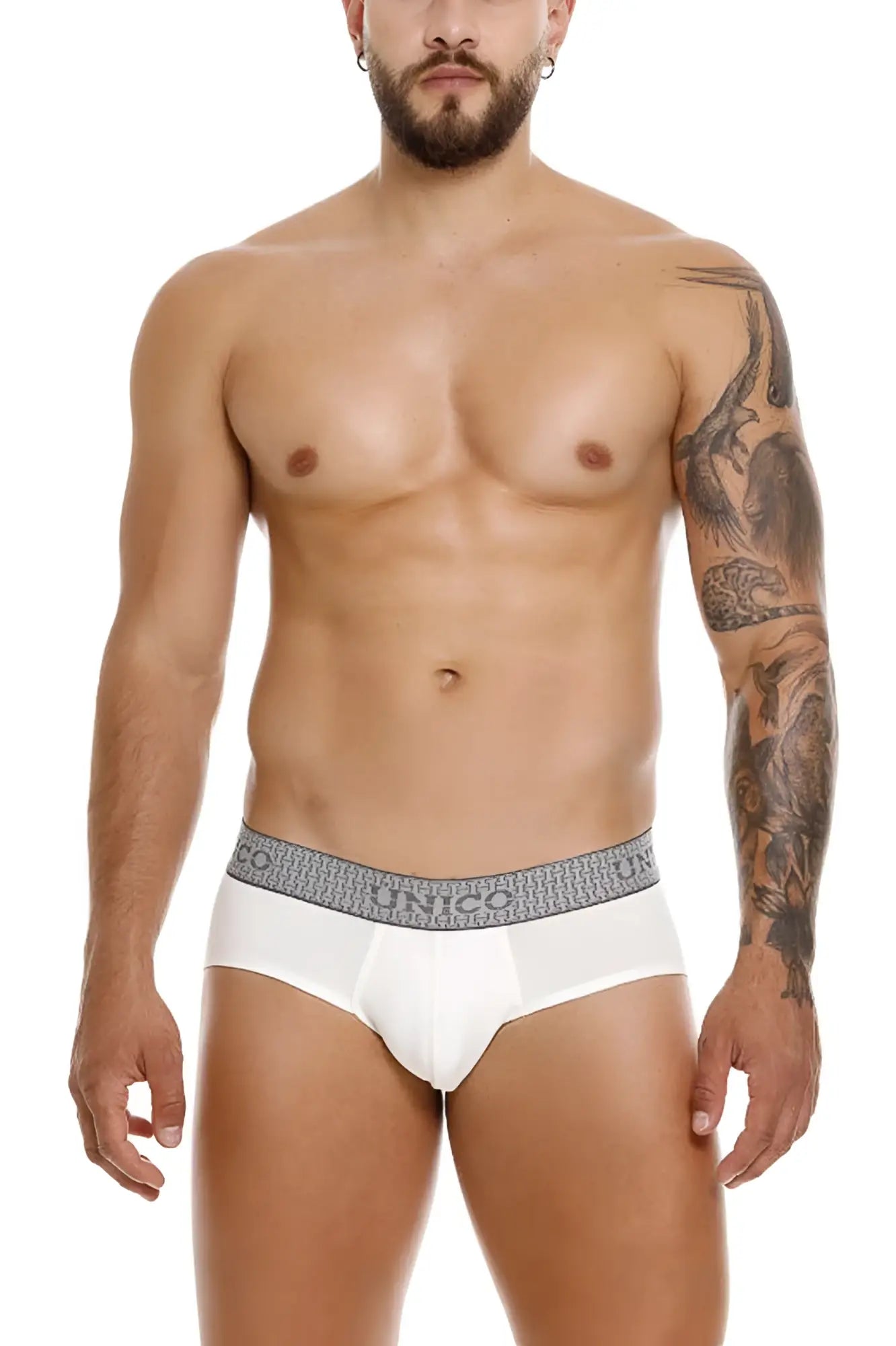 White briefs with a gray patterned waistband featuring the unico brand logo in color 02-white marfil briefs