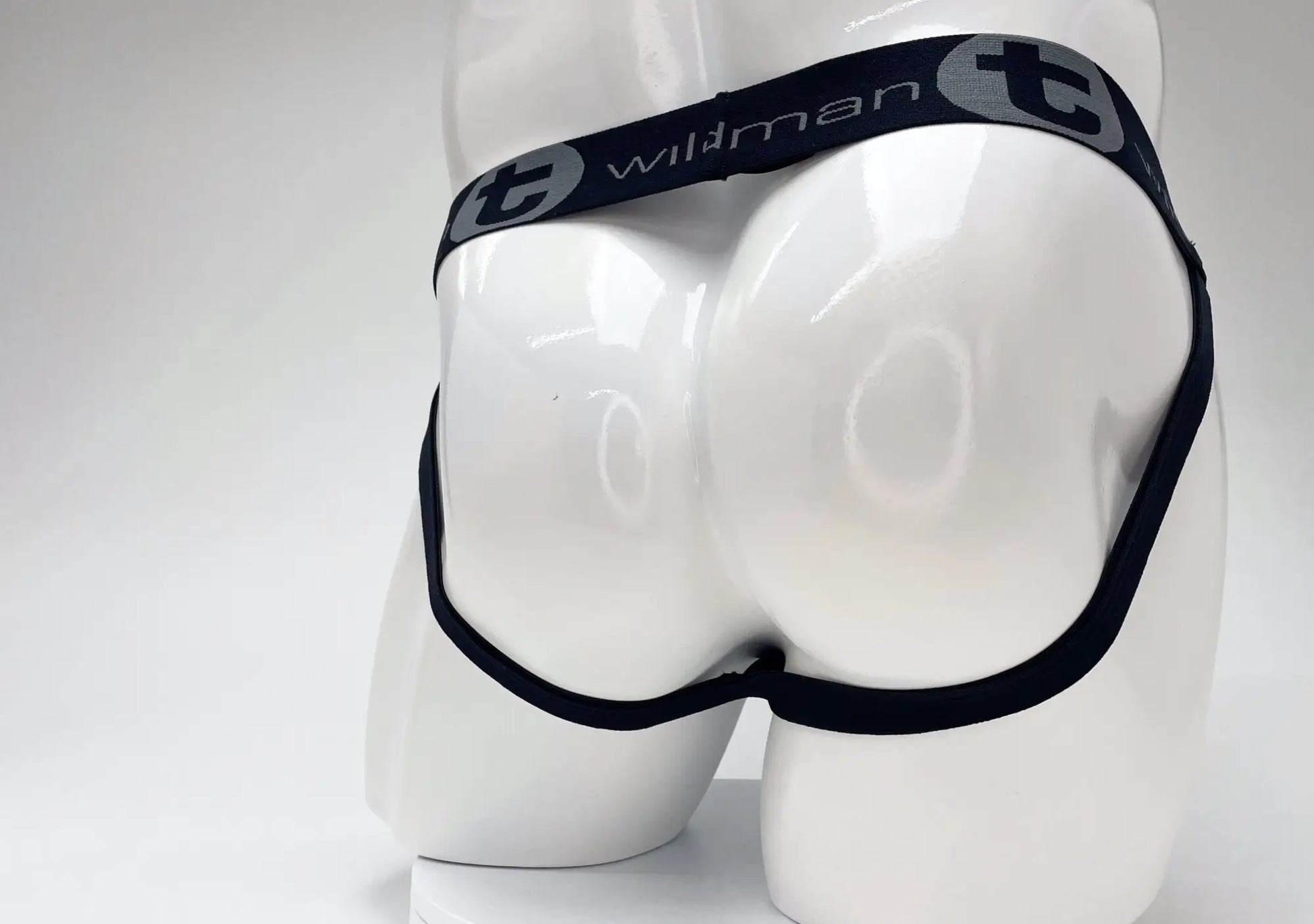Wildmant black briefs with sleek form-fitting design and elastic waistband made of cotton for comfortable fit