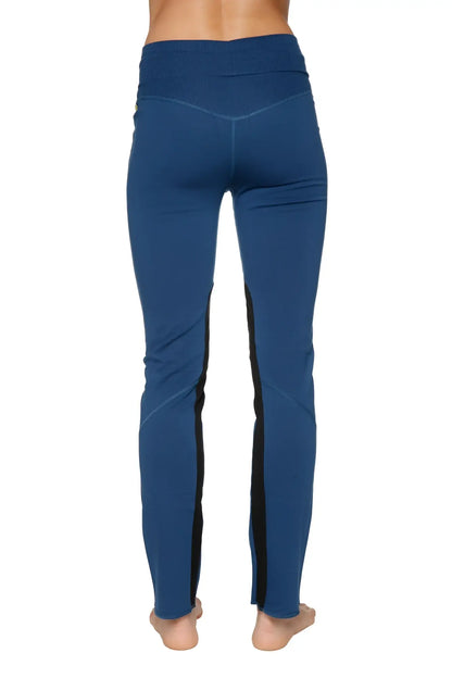 Women’s organic boyfriend yoga training pant in blue high-waisted leggings with black side panels