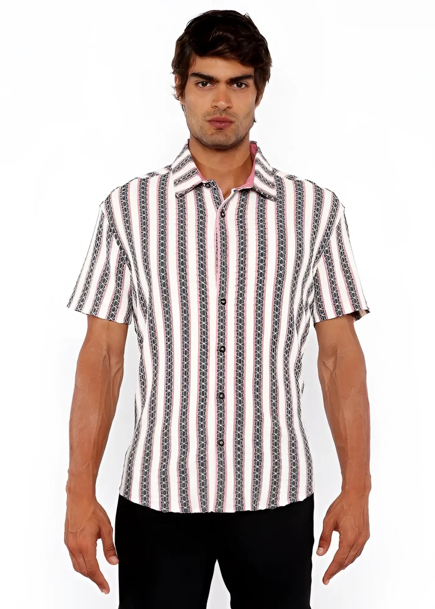 A man wearing a zigzag stripe open stretch knit shirt in white black and gray with a chain-like pattern